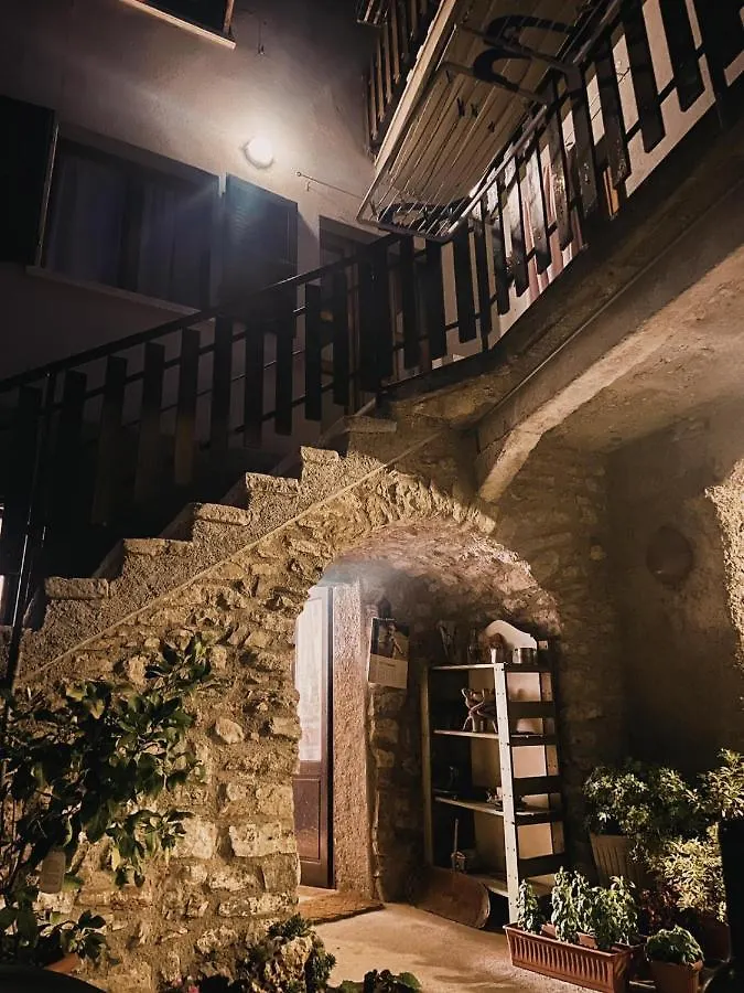 מלון טיניאלה Casa Lidia איטליה